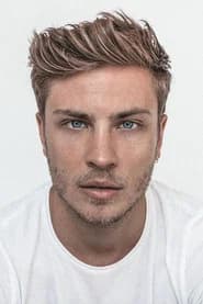 Jannik Schümann