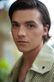 Joel Courtney