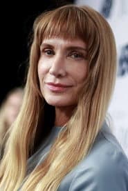 Kelly Lynch