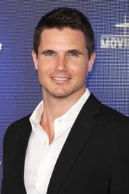 Robbie Amell