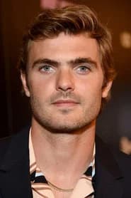 Alex Roe