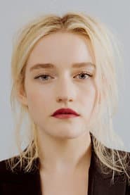 Julia Garner