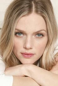 Tracy Spiridakos