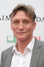 Oliver Masucci