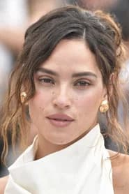 Adria Arjona