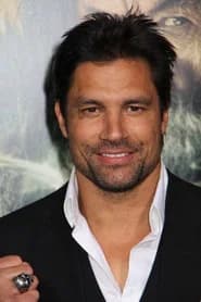 Manu Bennett