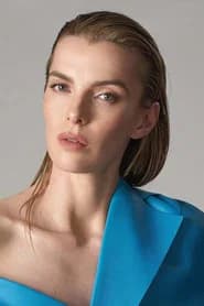 Betty Gilpin