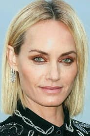 Amber Valletta
