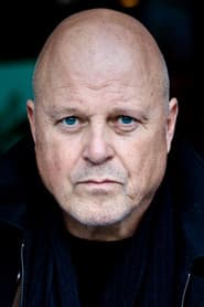 Michael Chiklis