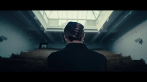 The Alice Paradox still
