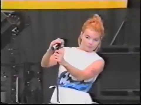 Bjork - Tibetan Freedom Concert 1996