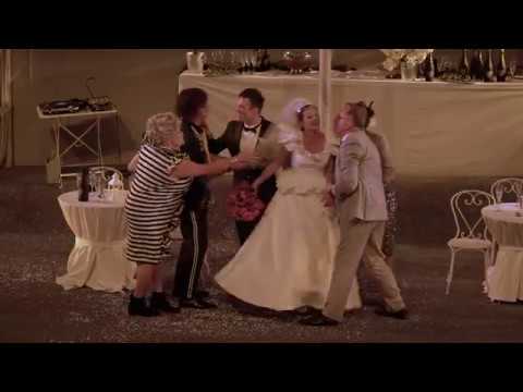 LE BANQUET - EXTRAITS