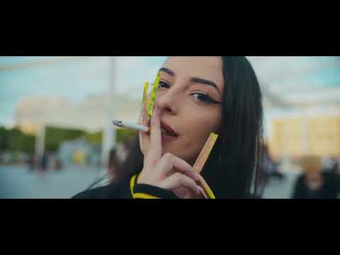 Trailer [Subtitled]