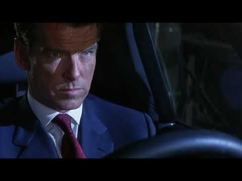 Bond is attacked by the buzz-saw-wielding helicopter
