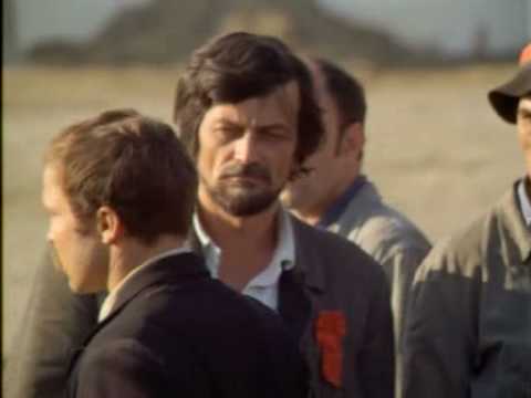 Scene from: Miklós Jancsó-Még kér a nép aka 'Red Psalm' aka czerwony psalm Dopóki lud prosi