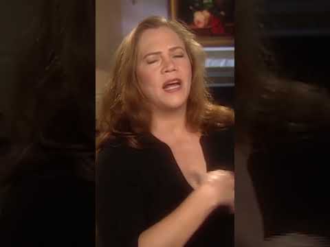 Kathleen Turner reflects on Cary Grant and Grace Kelly in Hitchcock’s TO CATCH A THIEF.