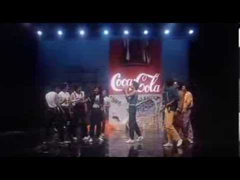 刘德华 彩云曲 Once Upon A Rainbow (1982) 结尾演出部分