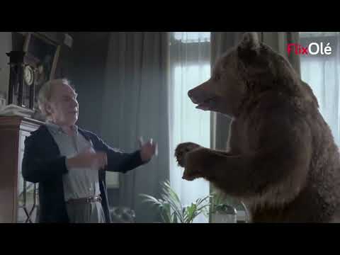 Fernando Fernán Gómez y un oso en FEROZ (Manuel Gutiérrez Aragón, 1984)