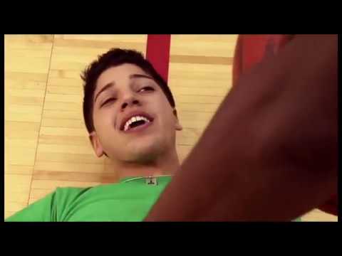 Clip "One On One" - This is not my game (Este no es mi juego)