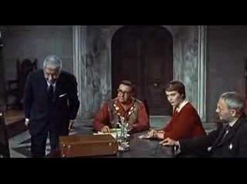 The Mouse that Roared Trailer