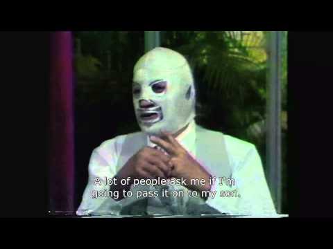 Trailer, El hombre detrás de la máscara