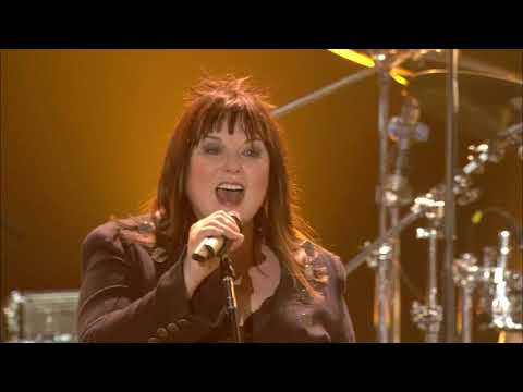 Heart "Bébé Le Strange" (with Dave Navarro) - from the album "Live In Atlantic City"