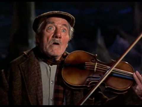 Darby O'Gill and the Little People - WTF fiddle scene