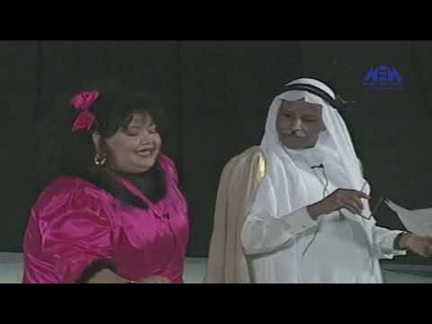 مسرحية  ( بشت المدير )
