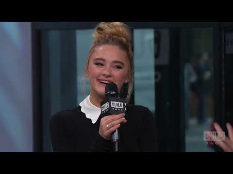 Lizzy Greene Chats About Nickelodeon's "Tiny Christmas"