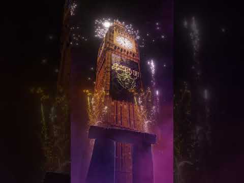 The wait is over. The henge has risen.